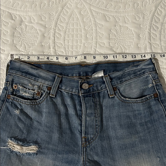 Levi’s women’s denim shorts - Picture 2 of 11